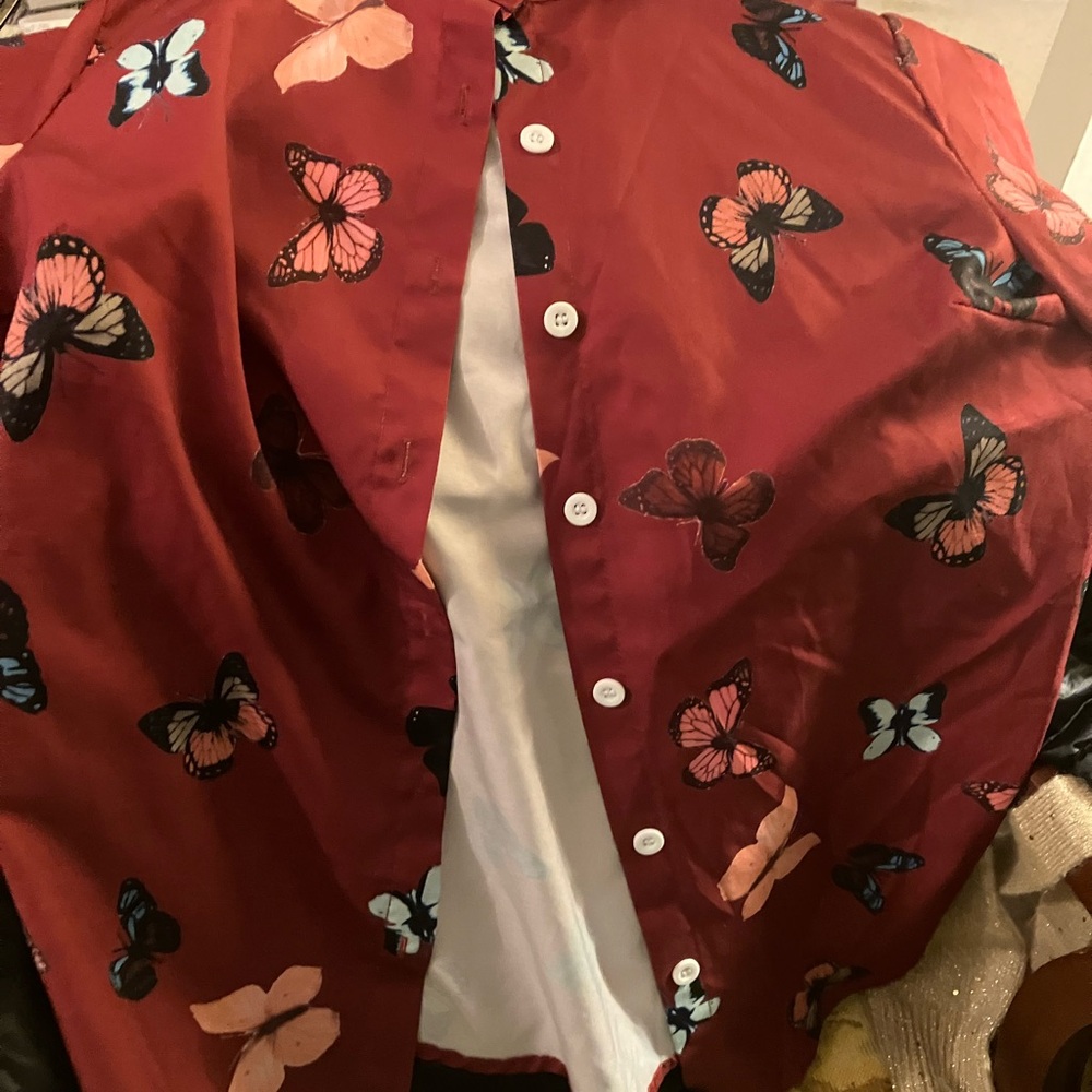 SHEIN button down butterfly top XS- never used!